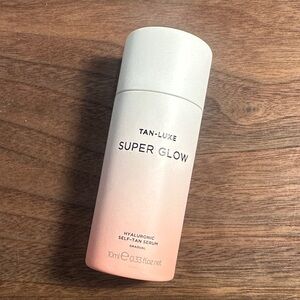 Tan-Luxe Super Glow Hyaluronic Self-Tan Serum - Pink and White
